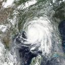 Will any Category 4 hurricane make landfall in the US in before 2027?